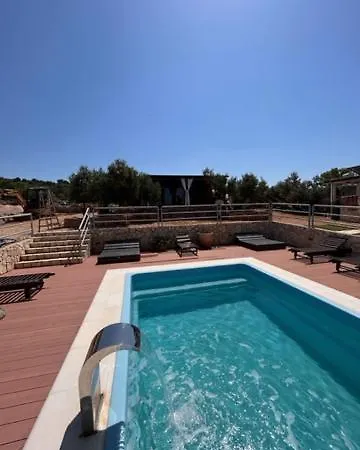 Ferienhaus House Sofia - & Tavern Bain, Free Transport, Pool, Island Of Zut - Kornati Pristanisce