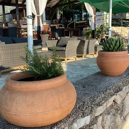 Ferienhaus House Sofia - & Tavern Bain, Free Transport, Pool, Island Of Zut - Kornati