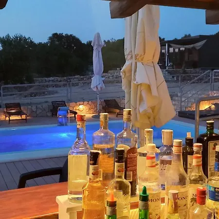 House Sofia - & Tavern Bain, Free Transport, Pool, Island Of Zut - Kornati Ferienhaus