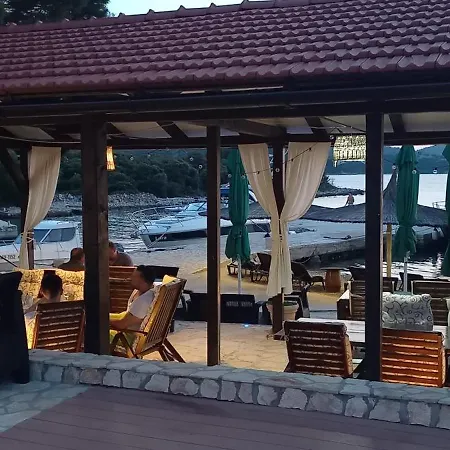 House Sofia - & Tavern Bain, Free Transport, Pool, Island Of Zut - Kornati Ferienhaus Pristanisce